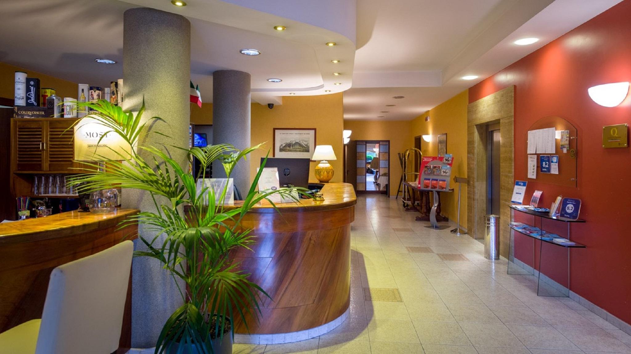 Hotel Des Alpes Rosta Εξωτερικό φωτογραφία