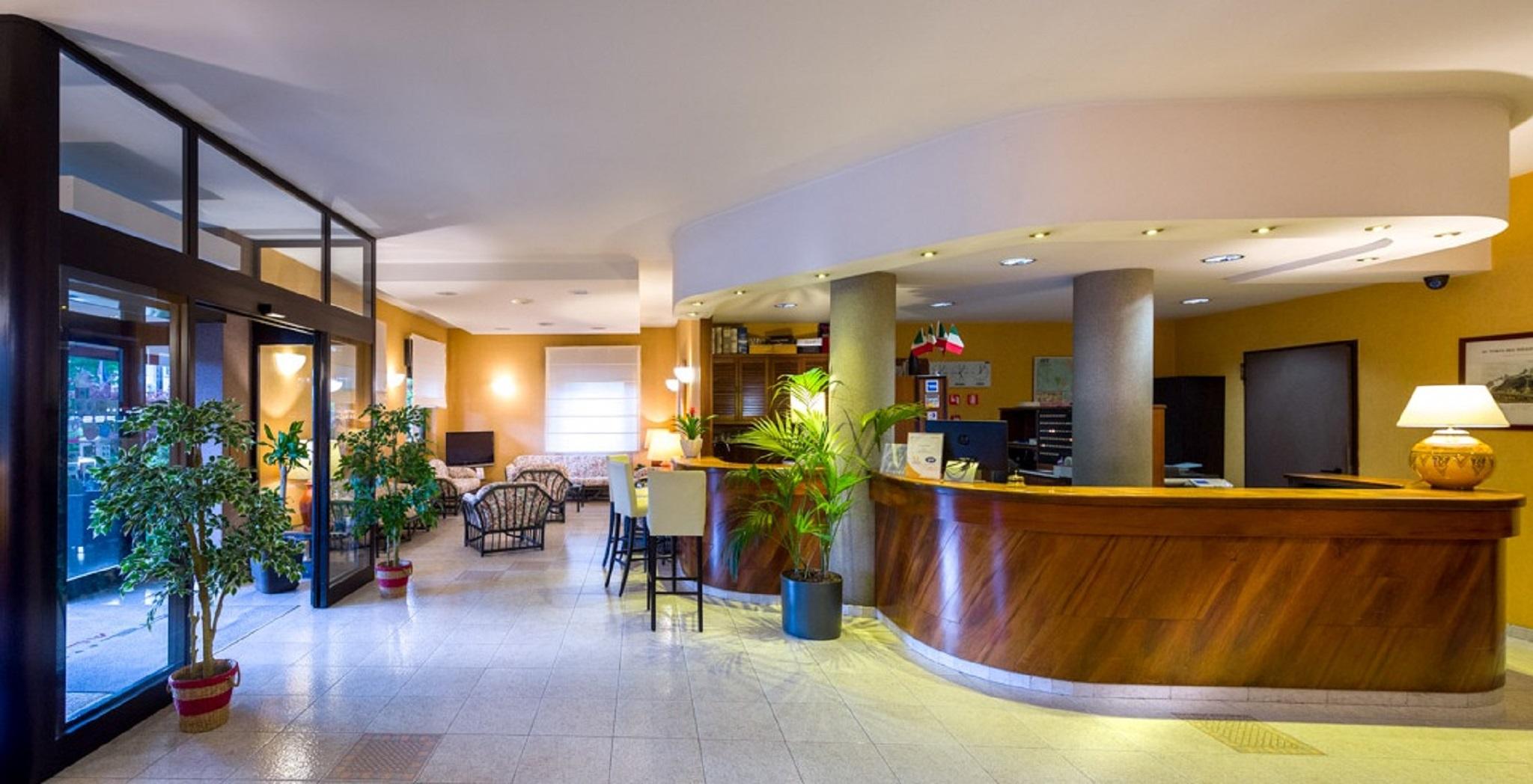 Hotel Des Alpes Rosta Εξωτερικό φωτογραφία