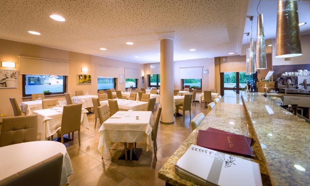 Hotel Des Alpes Rosta Εξωτερικό φωτογραφία
