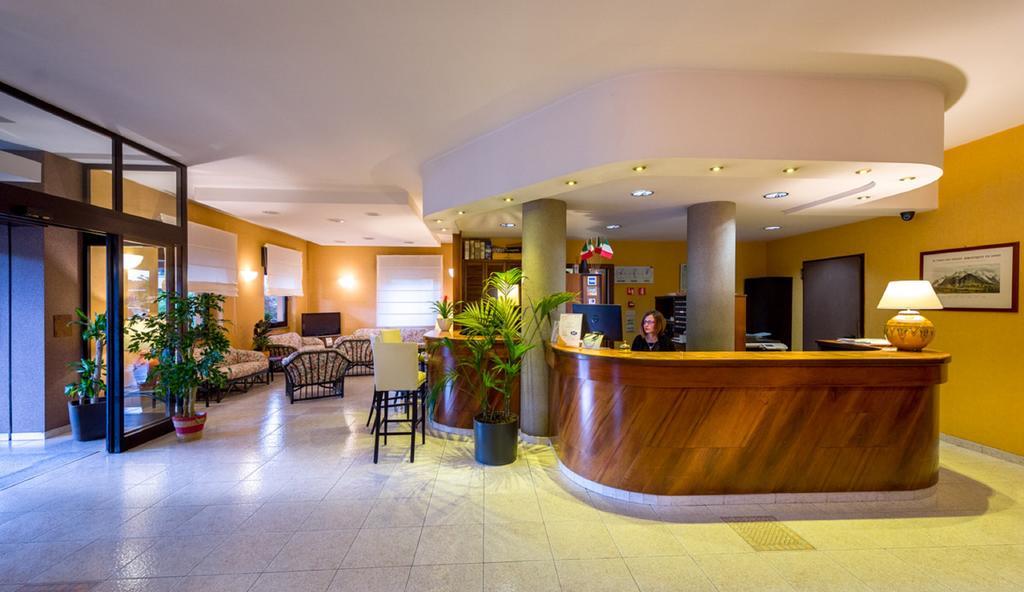 Hotel Des Alpes Rosta Εξωτερικό φωτογραφία