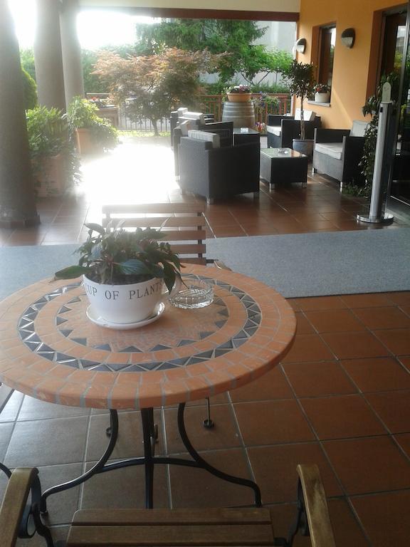 Hotel Des Alpes Rosta Εξωτερικό φωτογραφία