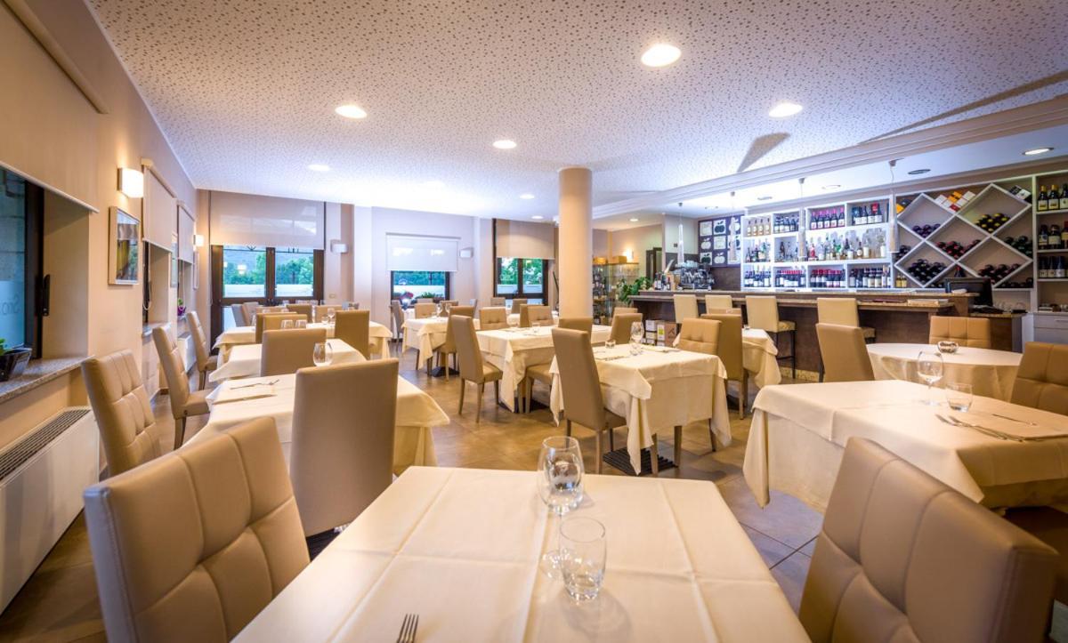 Hotel Des Alpes Rosta Εξωτερικό φωτογραφία