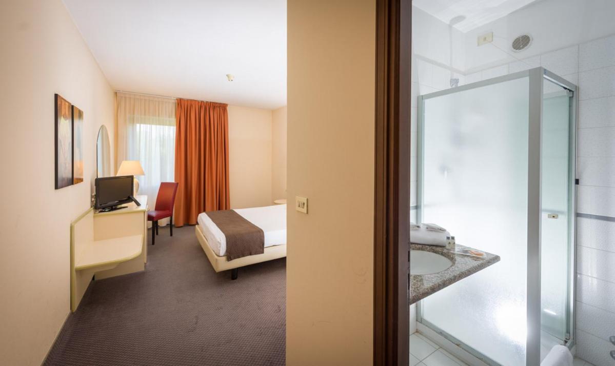 Hotel Des Alpes Rosta Εξωτερικό φωτογραφία