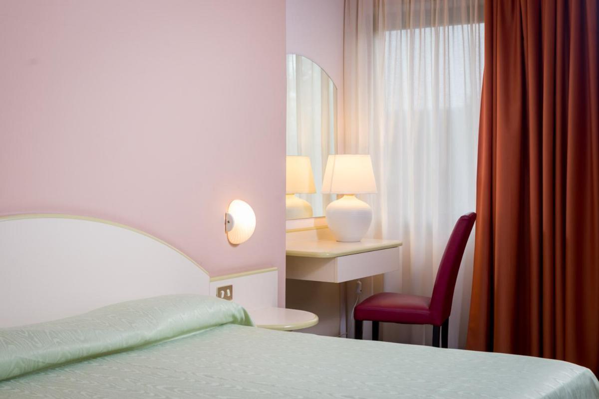 Hotel Des Alpes Rosta Εξωτερικό φωτογραφία